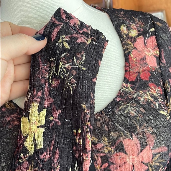 Free People Angelina Floral Long Sleeve Top - Black and Pink XS EUC - Picture 12 of 13